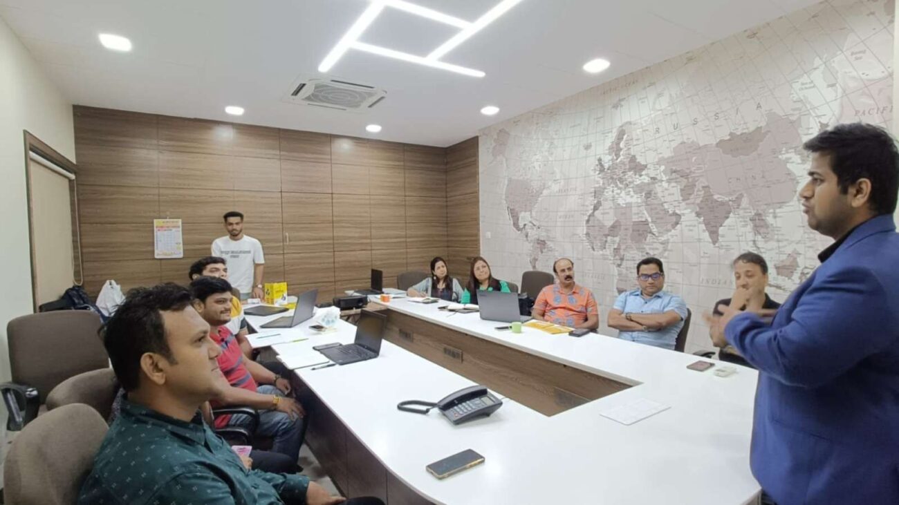 Workshops That Simulate Real Business Scenarios